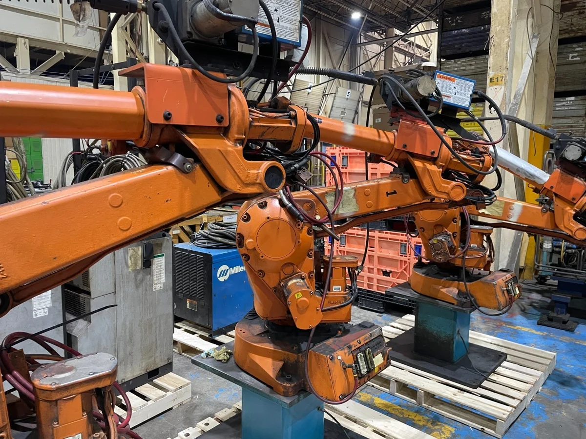 ABB IRB 2400 Welding Robot IRC5 M2004 Miller Deltaweld 452 - QTY 3 - good condition