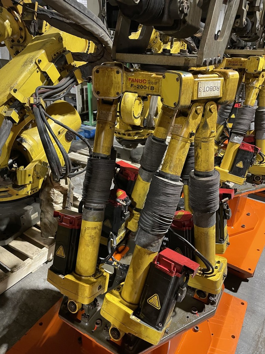 Fanuc F-200iB Spot Welding Robots w/ R-30iA/iB Controllers & WTC 6007 Lot of (8) - good condition