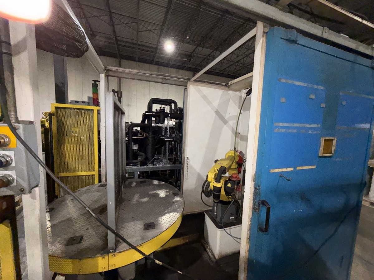 FANUC ARC Mate 100iC Robotic Welding Cell with R-30iA & Lincoln Power Wave i400 - good condition, located in Ontario, Canada